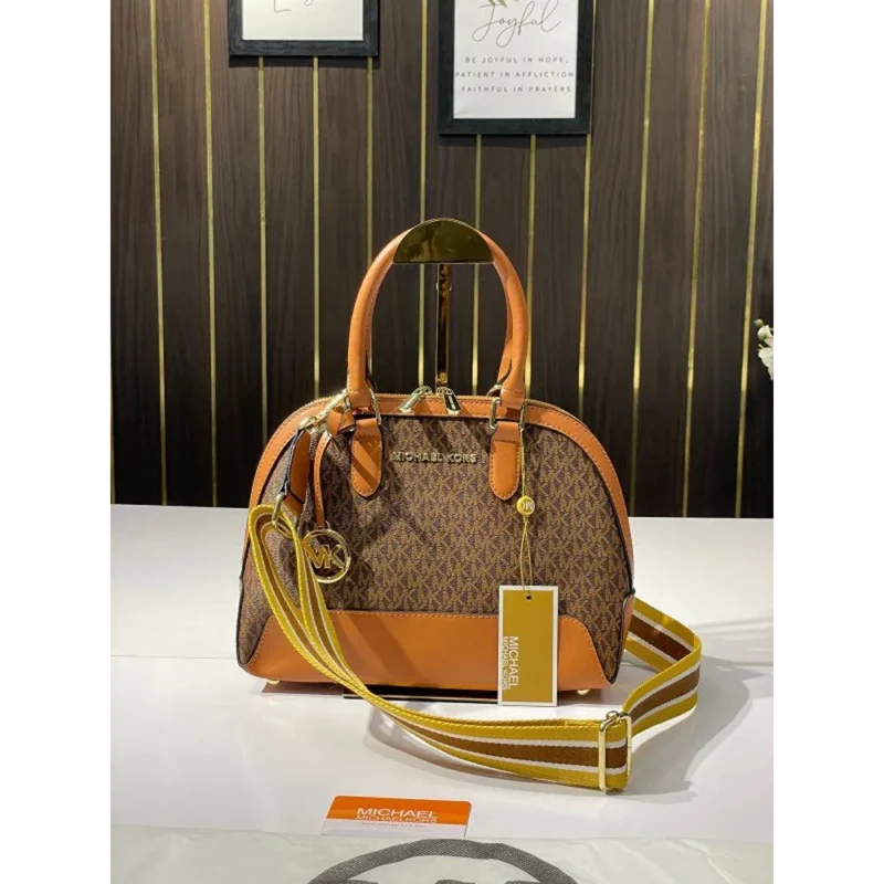 Stylish Michael Kors Handbag For Women (SFS22)