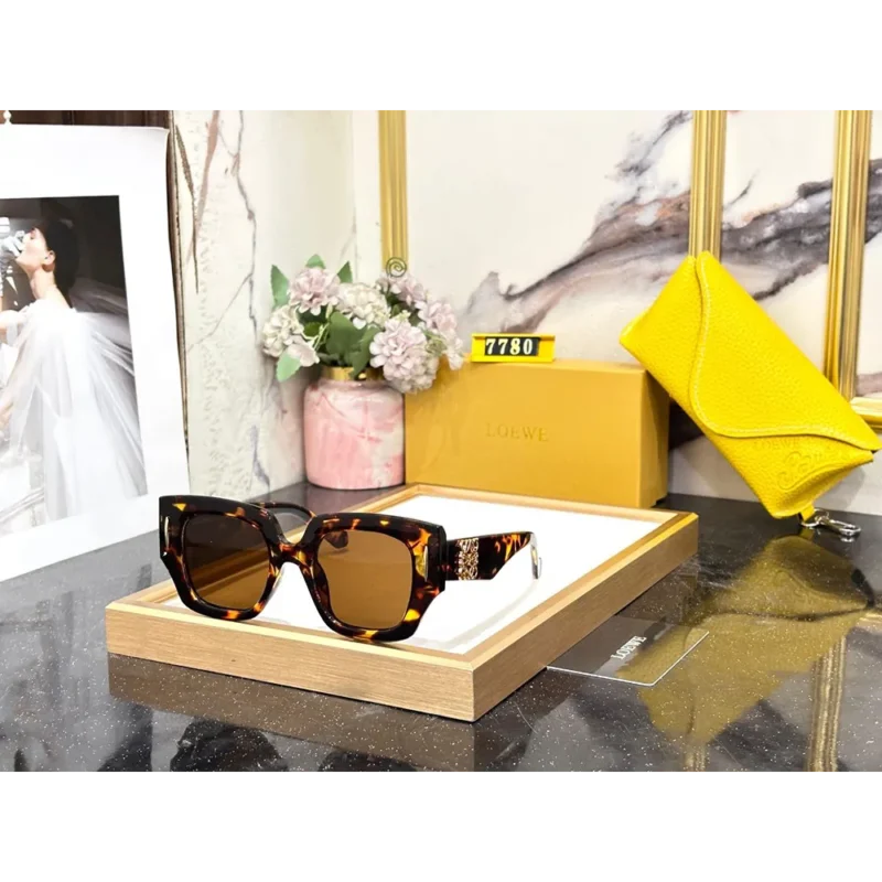 Premium Loewe Sunglasses (LAZ18)