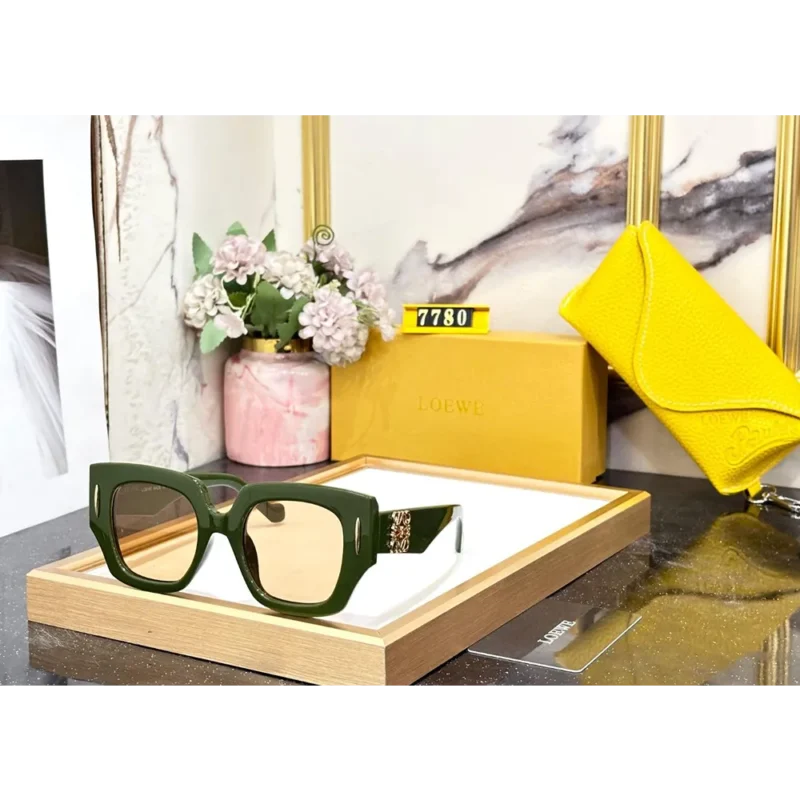 Premium Loewe Sunglasses (LAZ20)