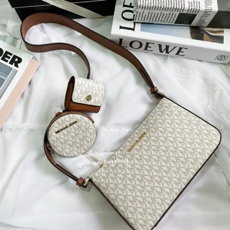 photo_2025-05-26_09-21-22.webp Michael Kors Mk Jet Set Cross Body For Women (LAB129)