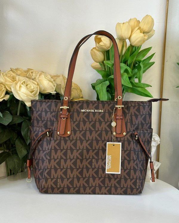 photo_2025-09-12_17-18-32.jpg Trendy Michael Kors Voyager Tote Bag With Side Pocket & Dust Bag For Women (LAB1313)