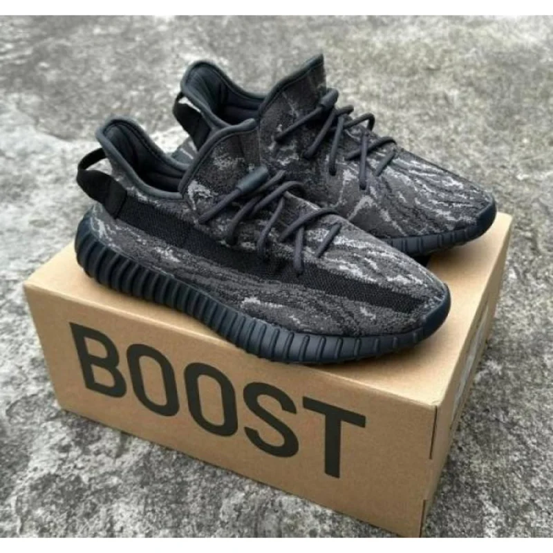Imported Adidas Yeezy 350 V2 Dark Shoes For Men (SOS276) - stayhit.in