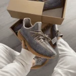 Imported Adidas Yeezy Boost 350 V2 Fade Shoes For Men (BOT2949) - stayhit.in