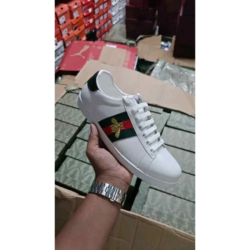 Imported Gucci Ace Embroidered Bee Shoes For Men (CSO2022) - stayhit.in