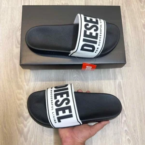 Stylish Diesel Mayemi Logo Embossed Slides White Black For Men (HS437) - stayhit.in